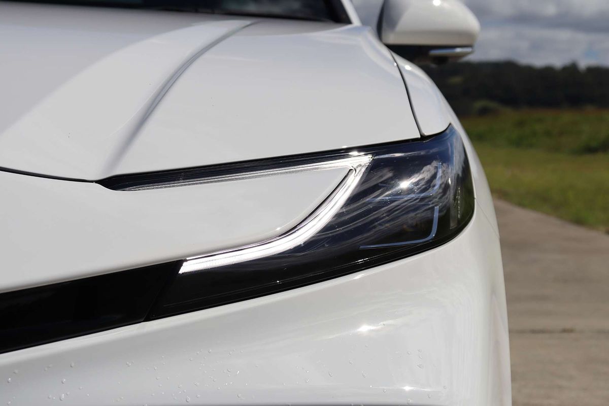 2024 Toyota Camry SL AXVH80R