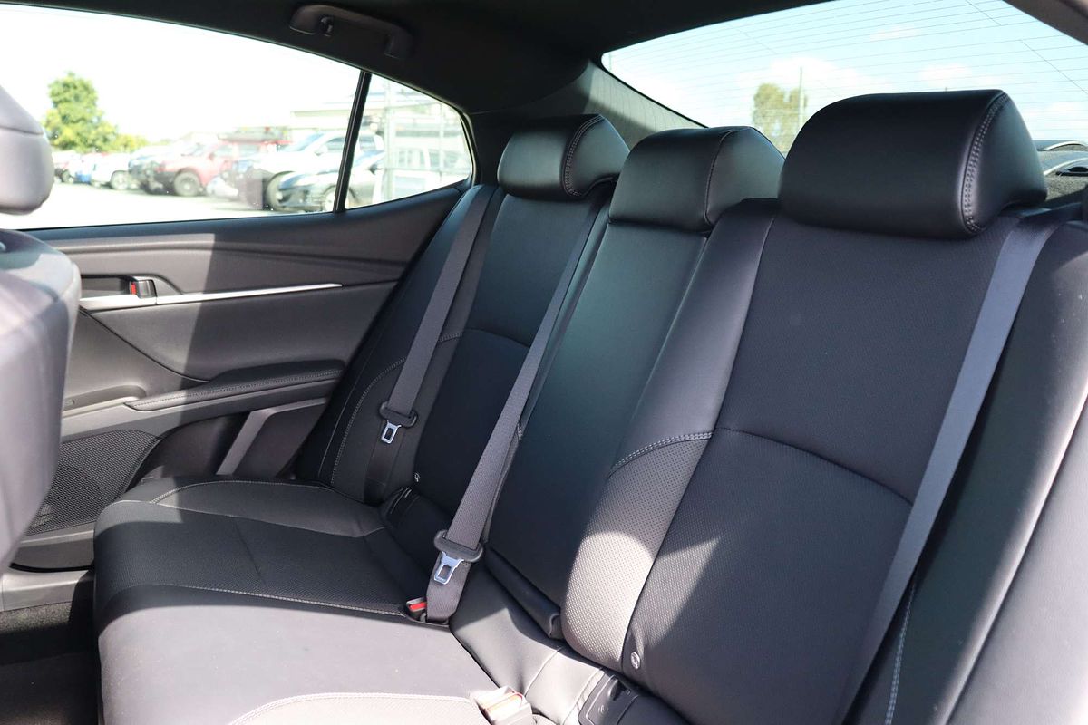 2024 Toyota Camry SL AXVH80R