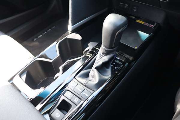 2024 Toyota Camry SL AXVH80R