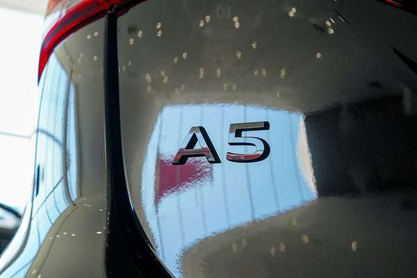 2025 Audi A5 TFSI 150kW S line B10