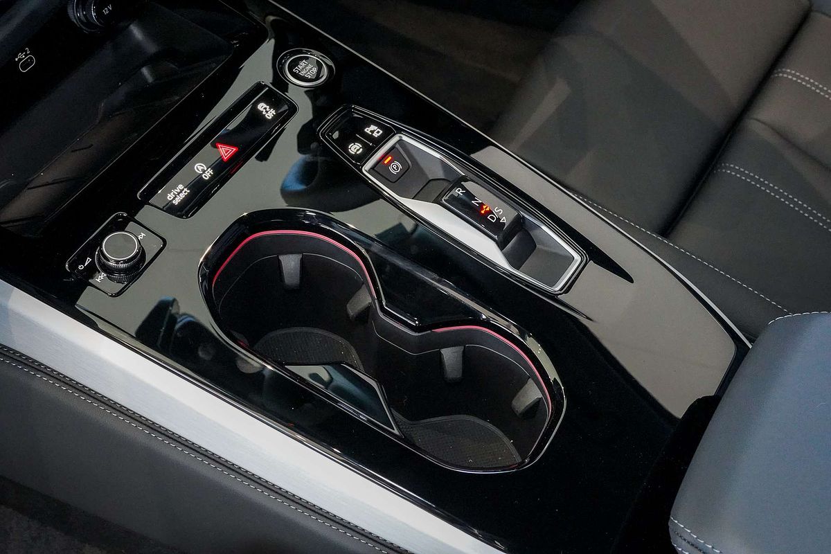 2025 Audi A5 TFSI 150kW S line B10