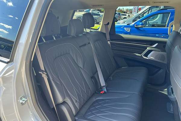 2025 LDV D90 Executive SV9A