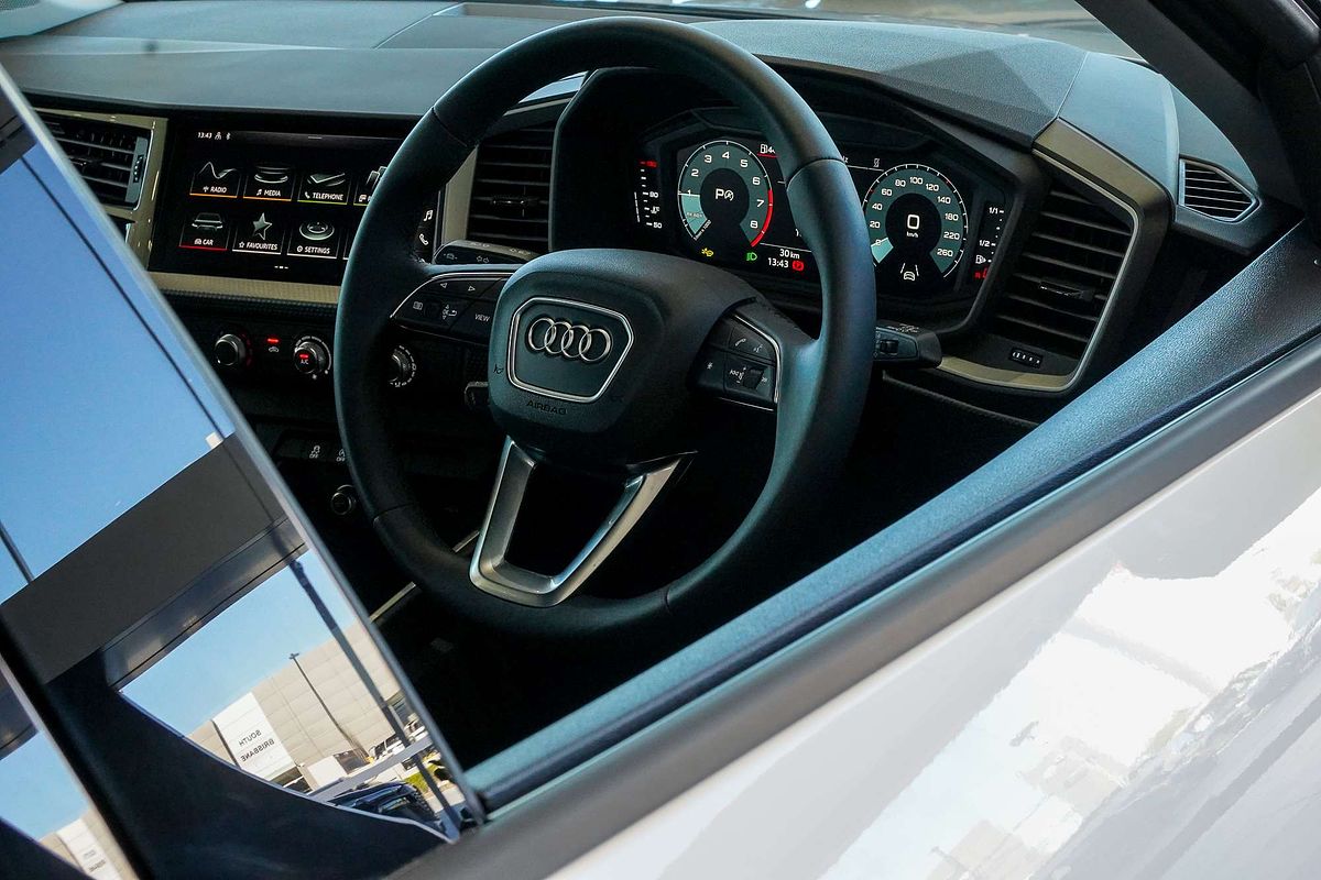 2024 Audi A1 40 TFSI S line GB