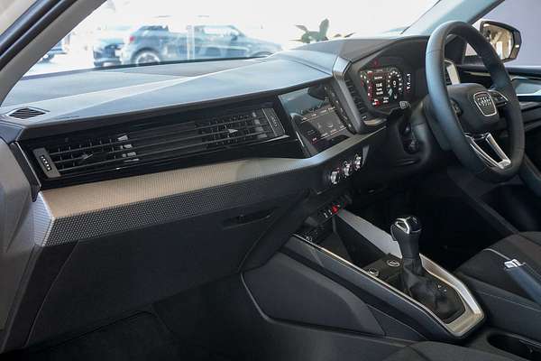 2024 Audi A1 40 TFSI S line GB