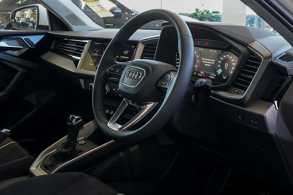 2024 Audi A1 40 TFSI S line GB