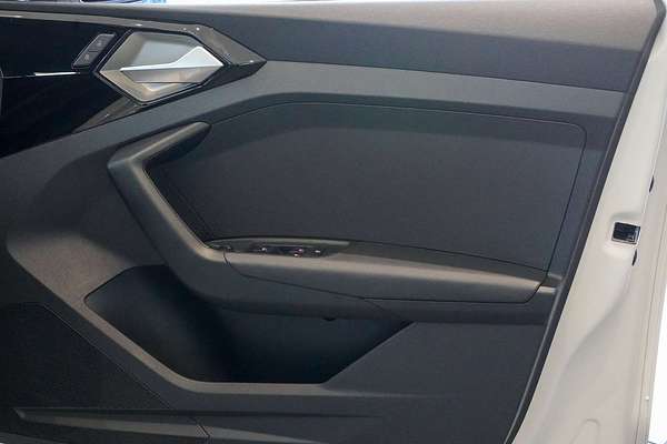 2024 Audi A1 40 TFSI S line GB