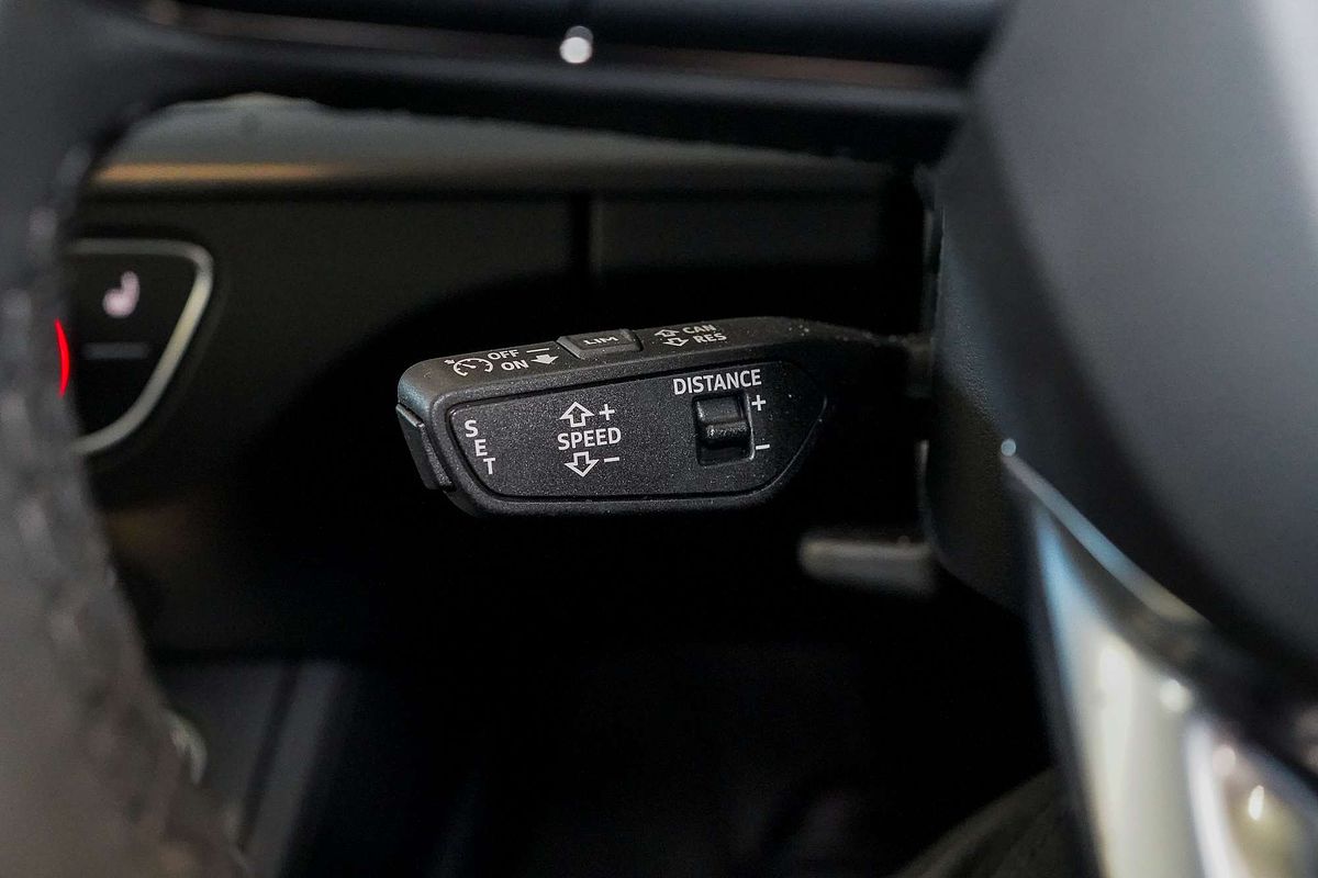 2024 Audi Q5 40 TDI Sport FY