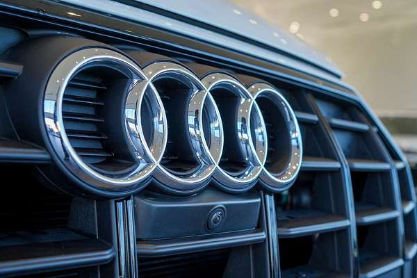 2024 Audi Q5 40 TDI Sport FY