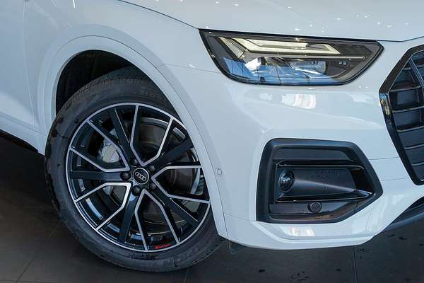 2024 Audi Q5 40 TDI Sport FY