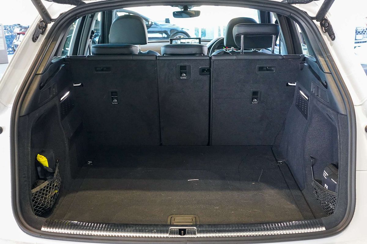 2024 Audi Q5 40 TDI Sport FY