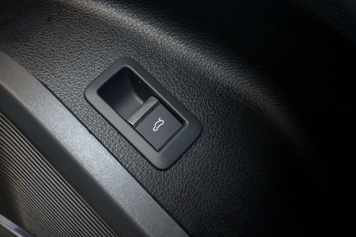 2024 Audi Q5 40 TDI Sport FY