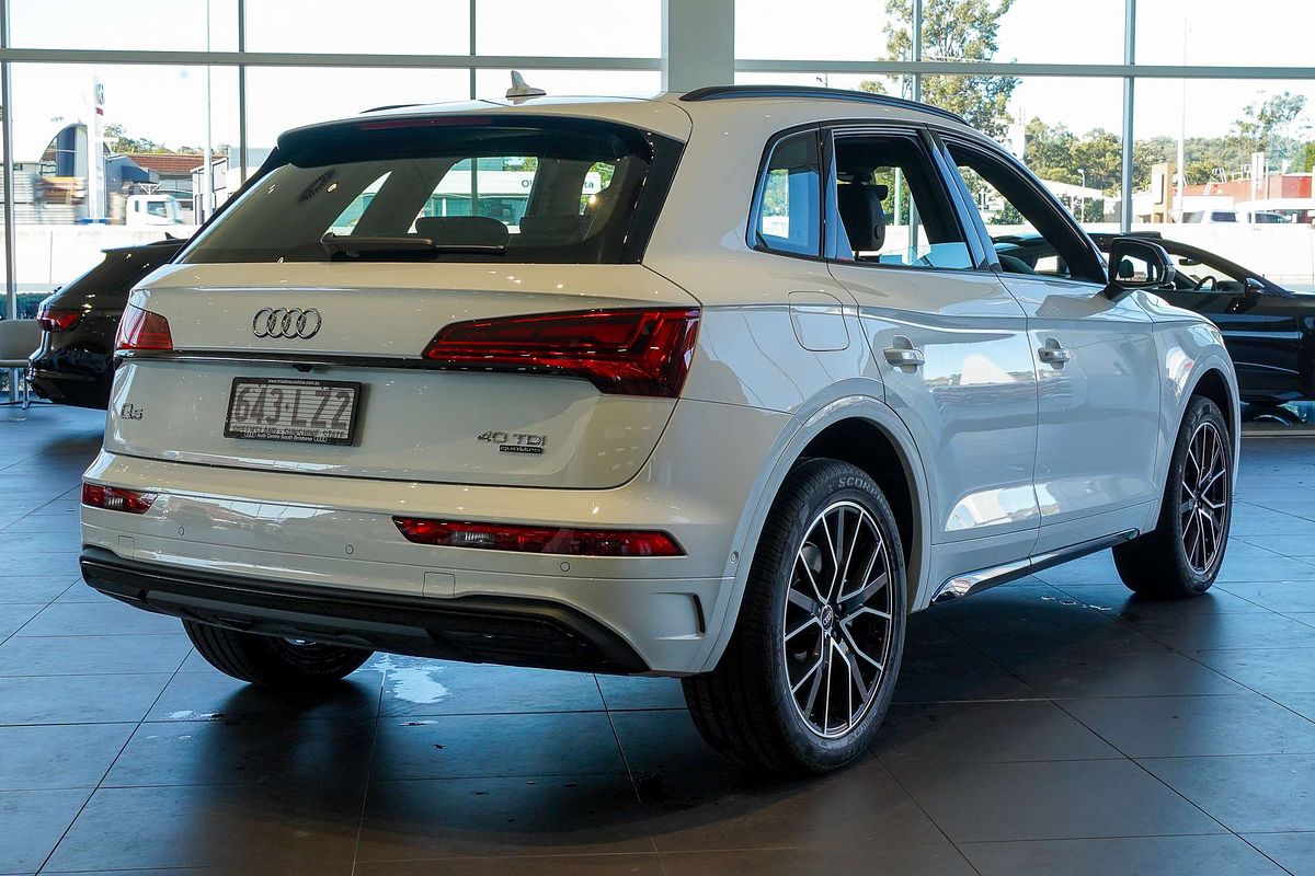 2024 Audi Q5 40 TDI Sport FY