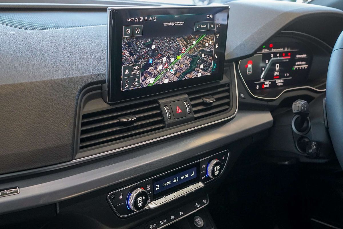 2024 Audi Q5 40 TDI Sport FY