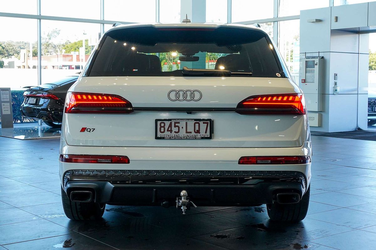 2024 Audi Q7 55 TFSI S line 4M