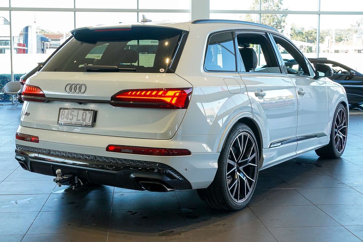 2024 Audi Q7 55 TFSI S line 4M