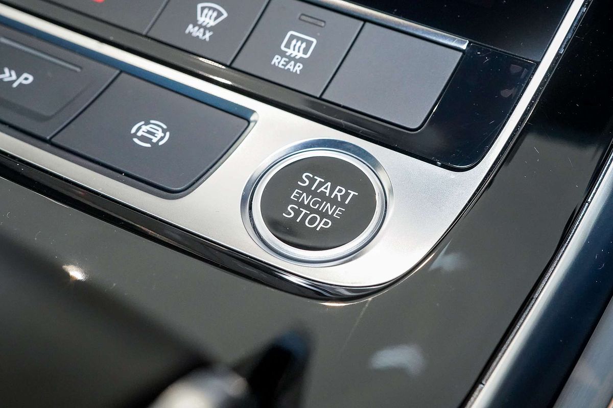 2024 Audi Q7 55 TFSI S line 4M