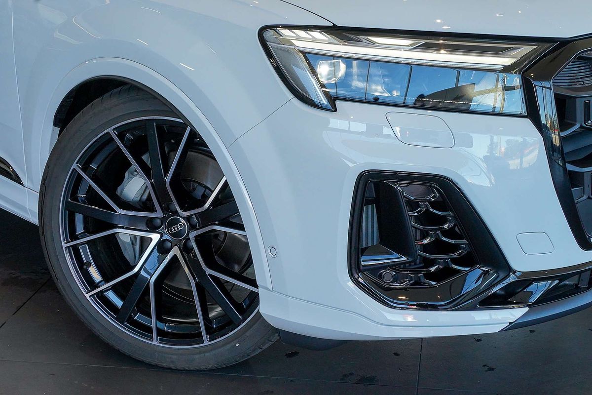 2024 Audi Q7 55 TFSI S line 4M