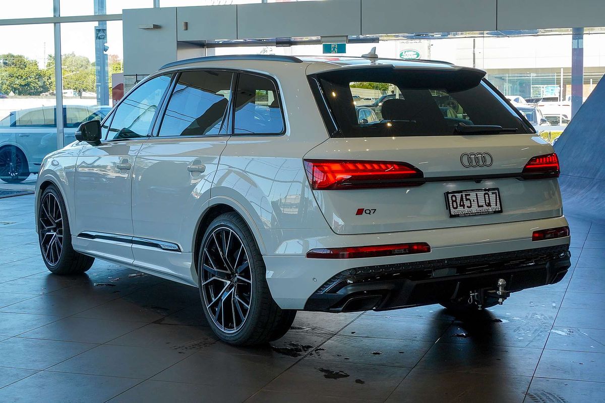 2024 Audi Q7 55 TFSI S line 4M