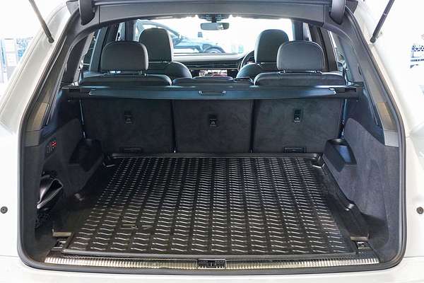2024 Audi Q7 55 TFSI S line 4M