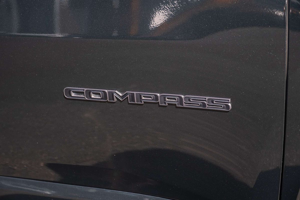2022 Jeep Compass S-Limited M6