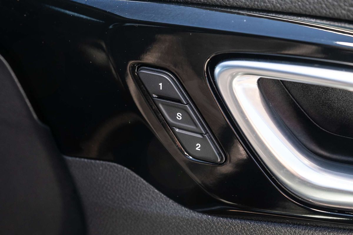 2022 Jeep Compass S-Limited M6