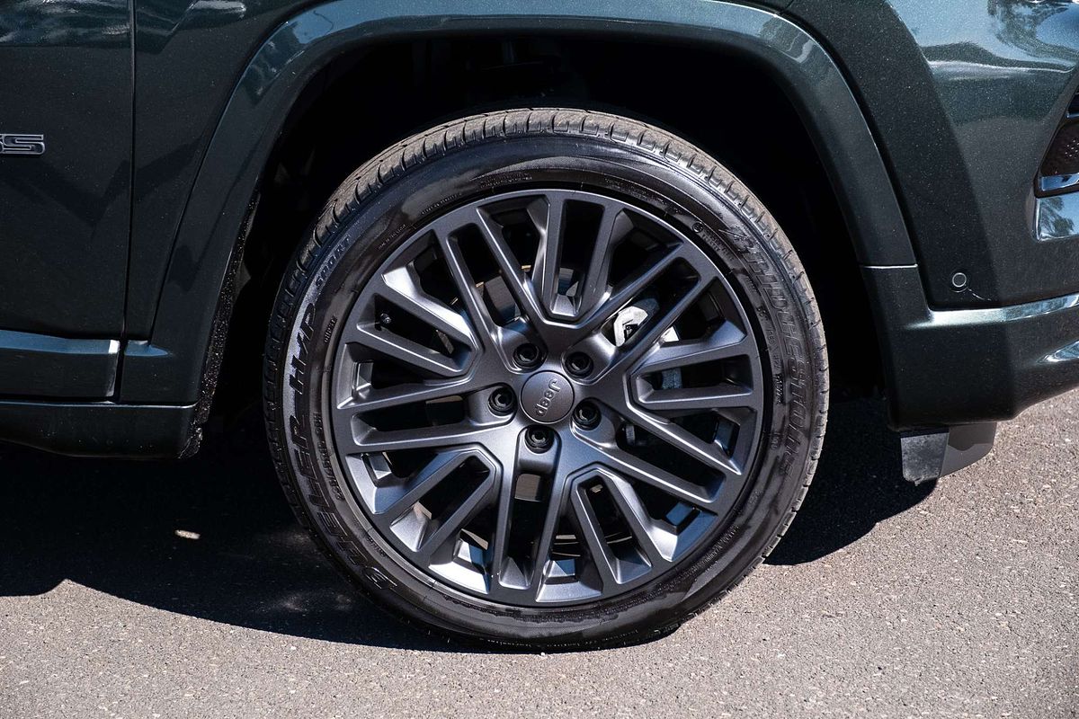 2022 Jeep Compass S-Limited M6