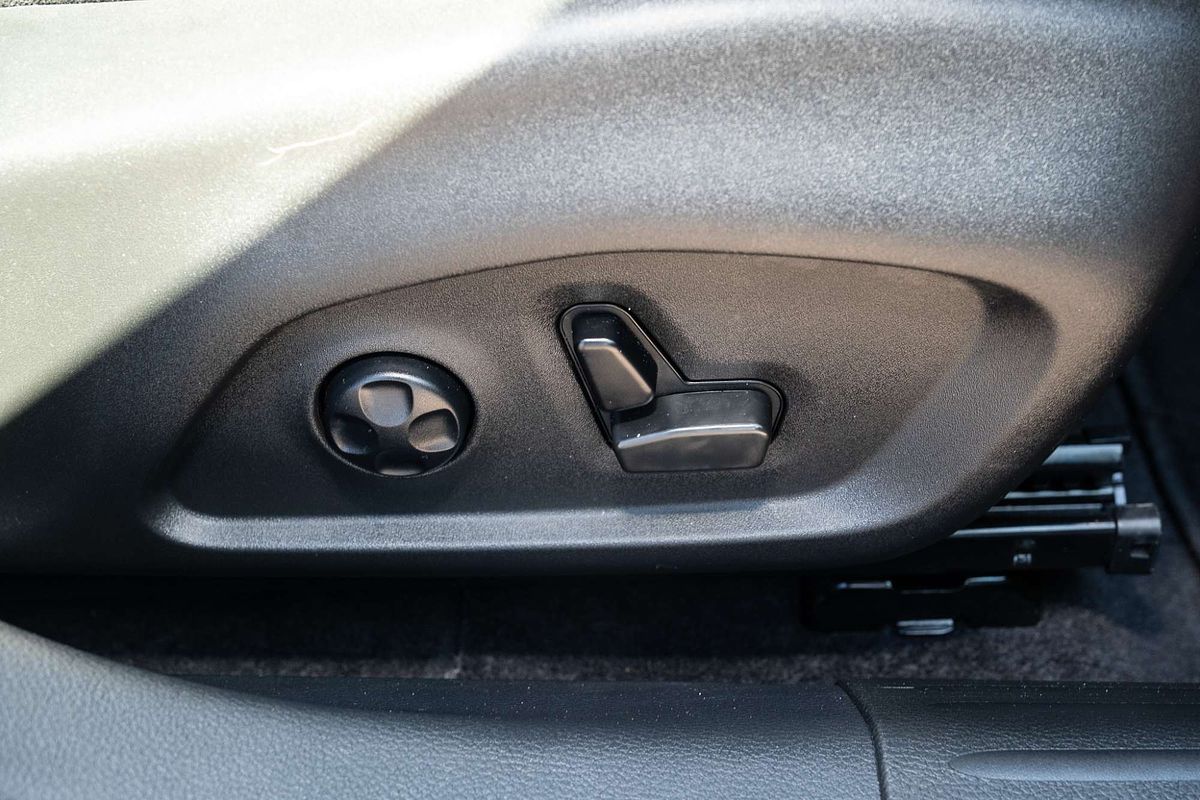 2022 Jeep Compass S-Limited M6