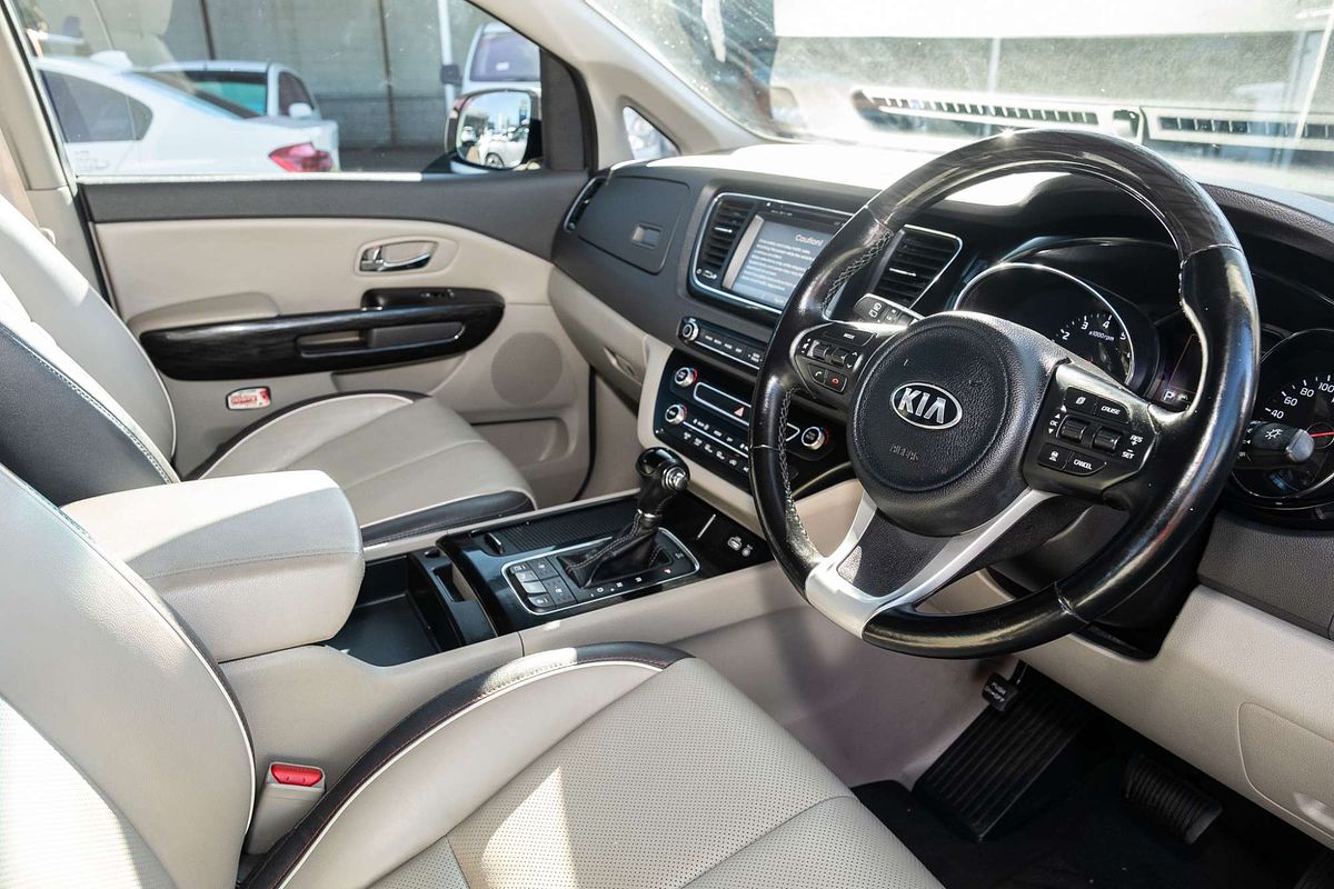 2015 Kia Carnival Platinum YP