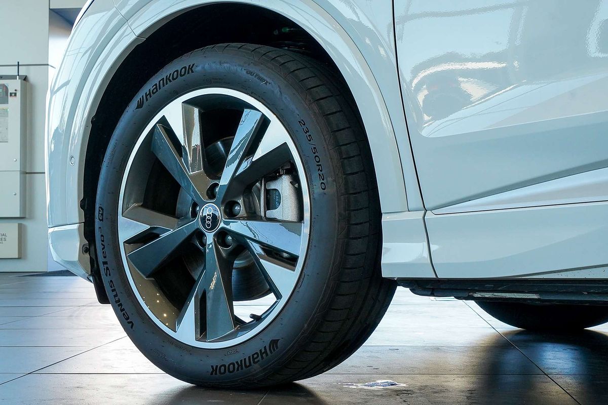 2024 Audi Q4 e-tron 45 F4
