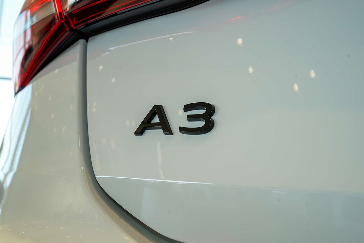 2025 Audi A3 35 TFSI S line GY