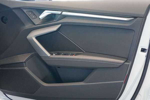 2025 Audi A3 35 TFSI S line GY