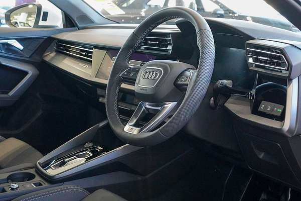 2025 Audi A3 35 TFSI S line GY