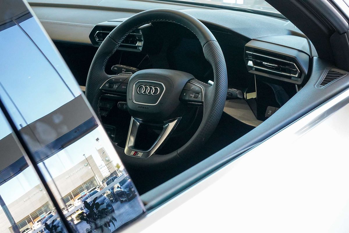 2025 Audi A3 35 TFSI S line GY