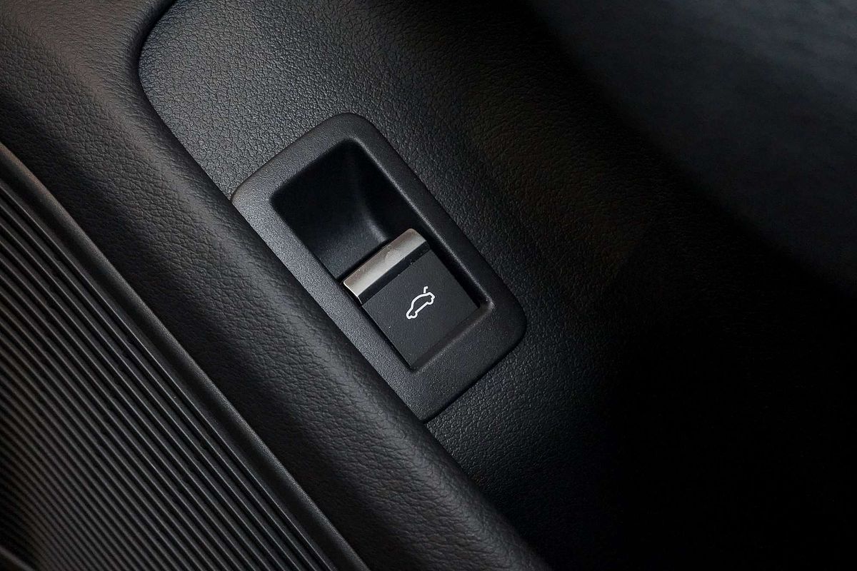 2024 Audi A4 45 TFSI S line B9