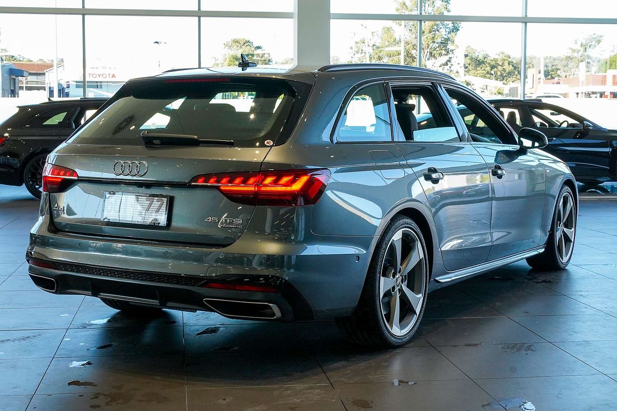 2024 Audi A4 45 TFSI S line B9