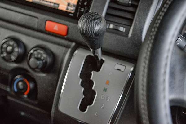 2018 Toyota Hiace Commuter KDH223R