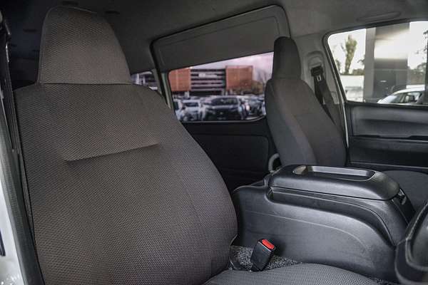 2018 Toyota Hiace Commuter KDH223R