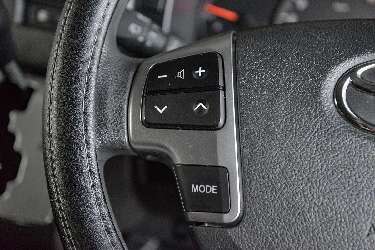 2018 Toyota Hiace Commuter KDH223R