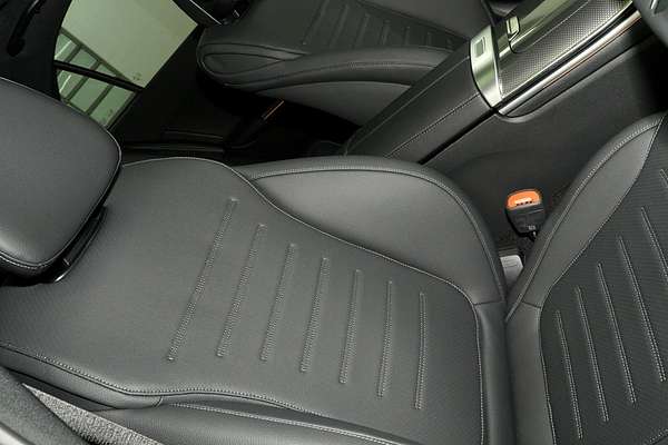 2025 Mercedes-Benz C-Class C200 Sport Edition W206