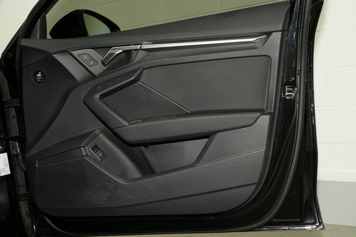 2023 Audi A3 40 TFSI S line GY