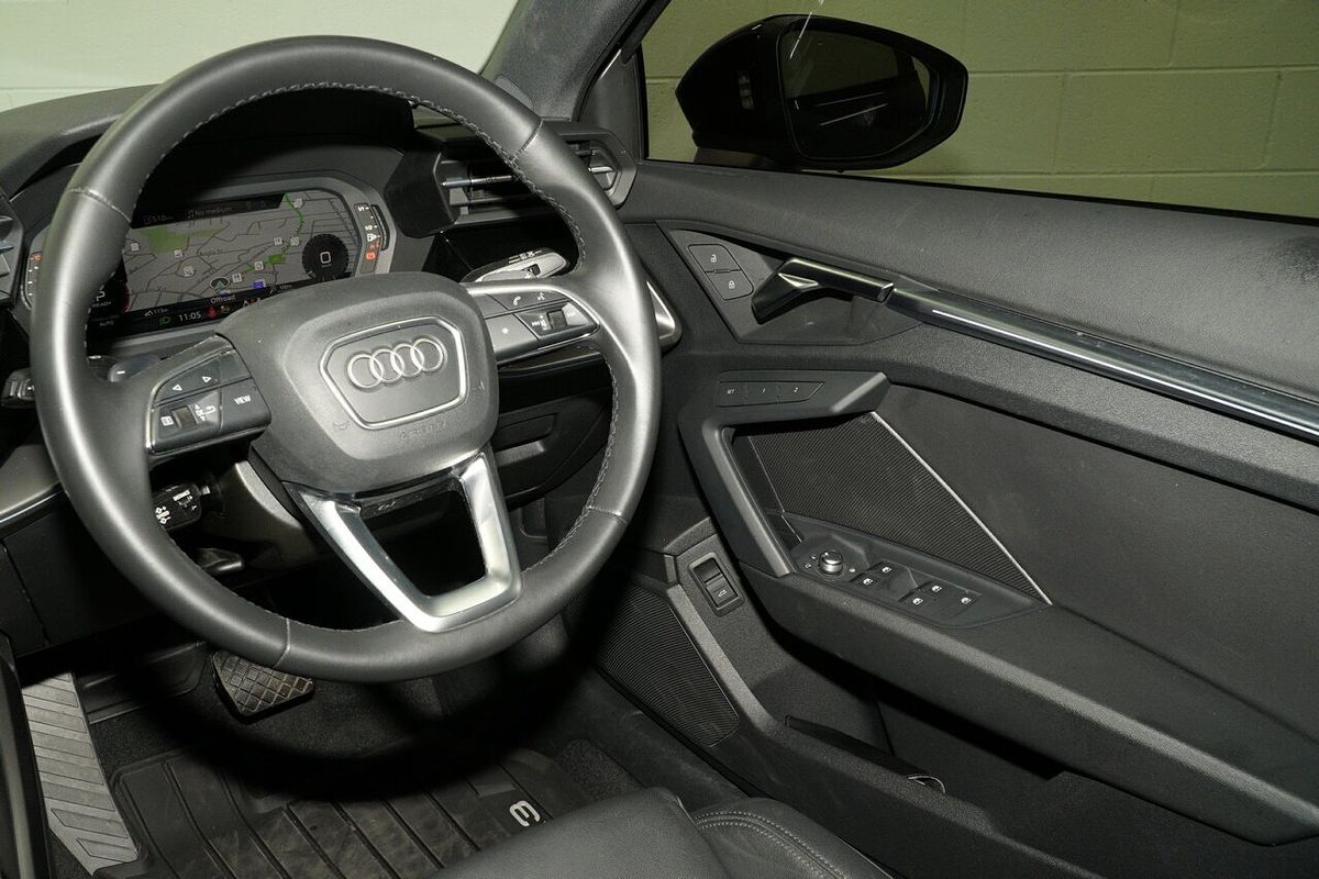 2023 Audi A3 40 TFSI S line GY
