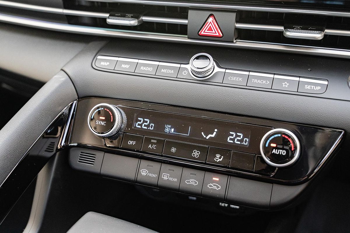 2025 Hyundai i30 Elite Hybrid CN7.V2