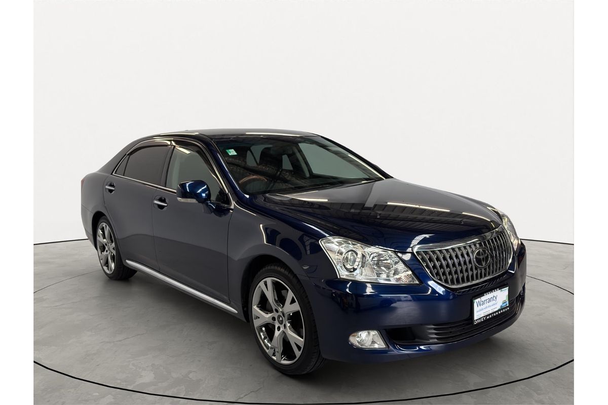 2010 Toyota Crown Majesta C Type URS206