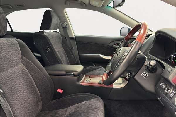 2010 Toyota Crown Majesta C Type URS206