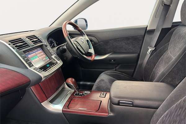 2010 Toyota Crown Majesta C Type URS206