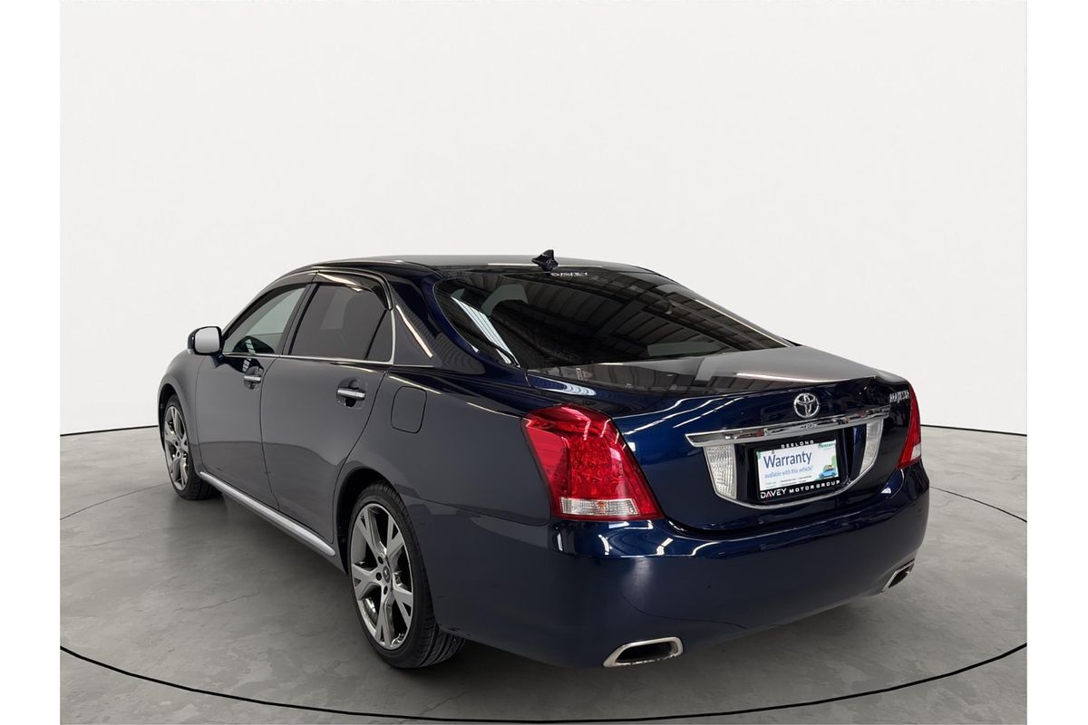 2010 Toyota Crown Majesta C Type URS206