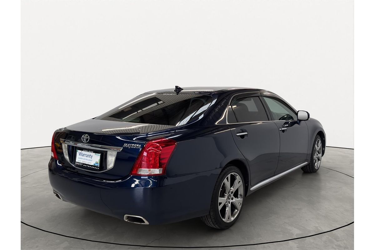 2010 Toyota Crown Majesta C Type URS206