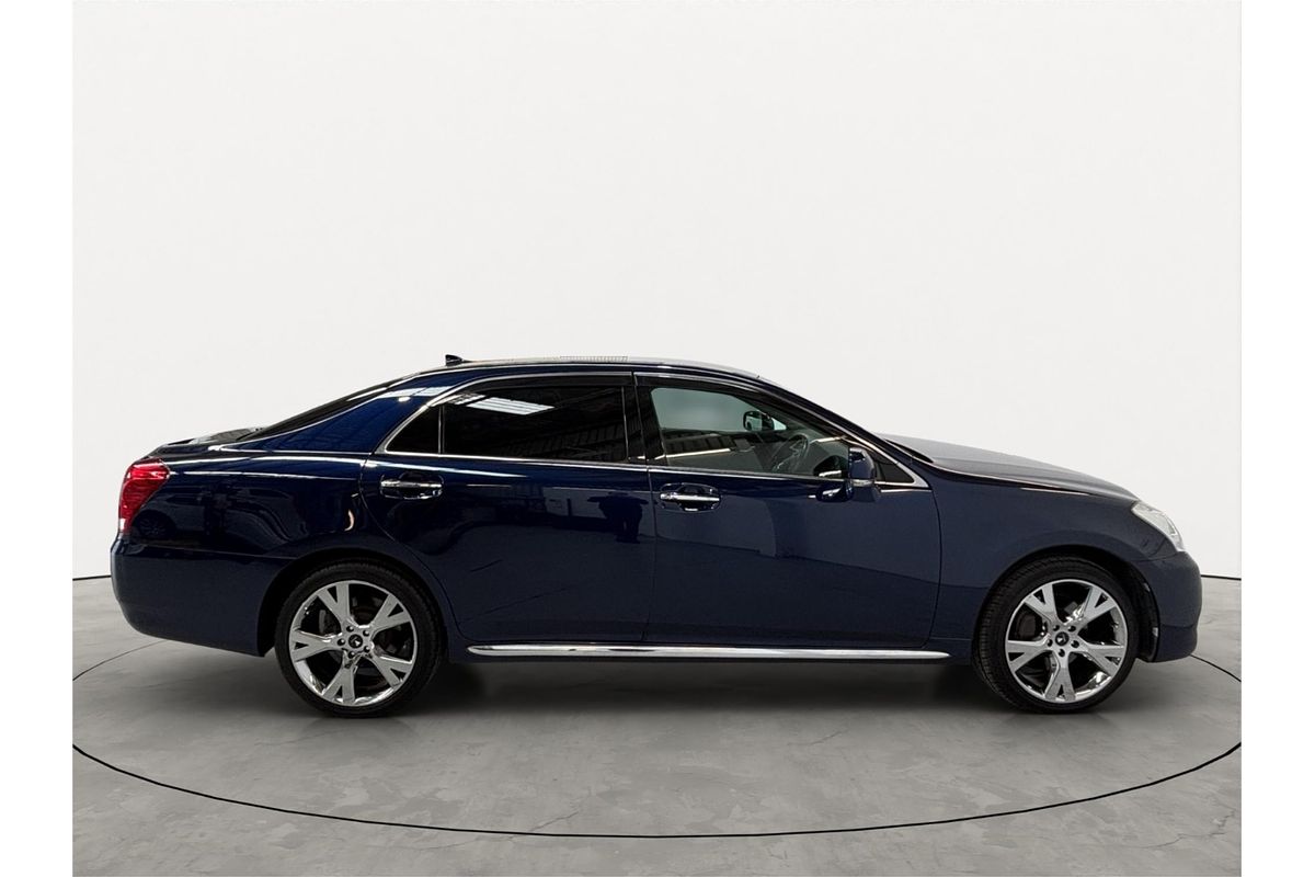 2010 Toyota Crown Majesta C Type URS206