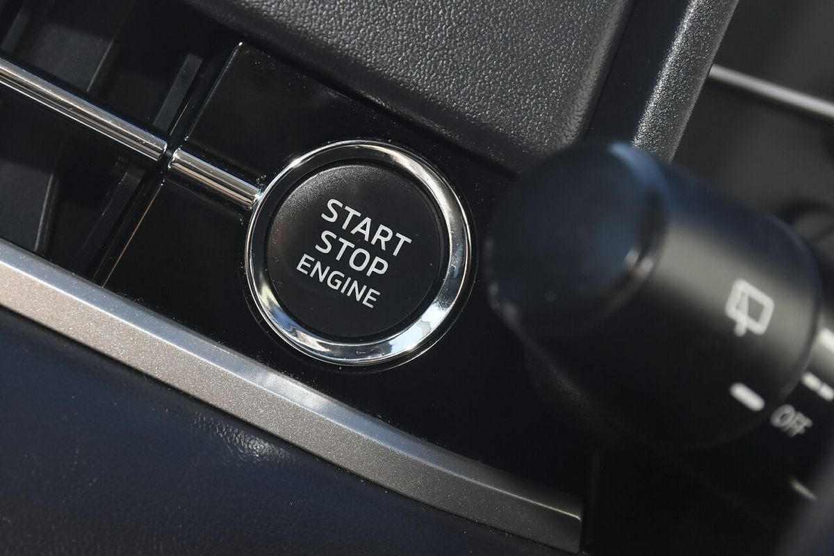 2023 Mitsubishi Outlander ES ZM