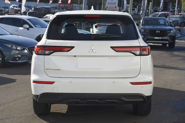 2023 Mitsubishi Outlander ES ZM